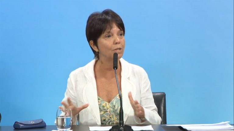 Reclamo de los importadores para acceder a dólares