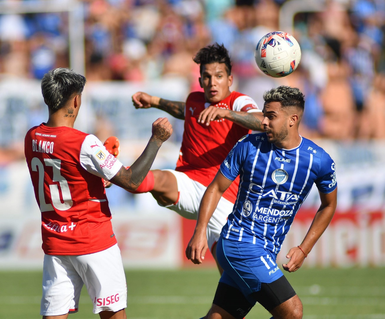 Con un gol de Ojeda,  Godoy Cruz e Independiente  empataron en un emocionante partido en Mendoza