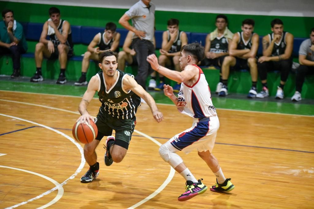 Racing recibe a Olimpia en duelo de necesitados