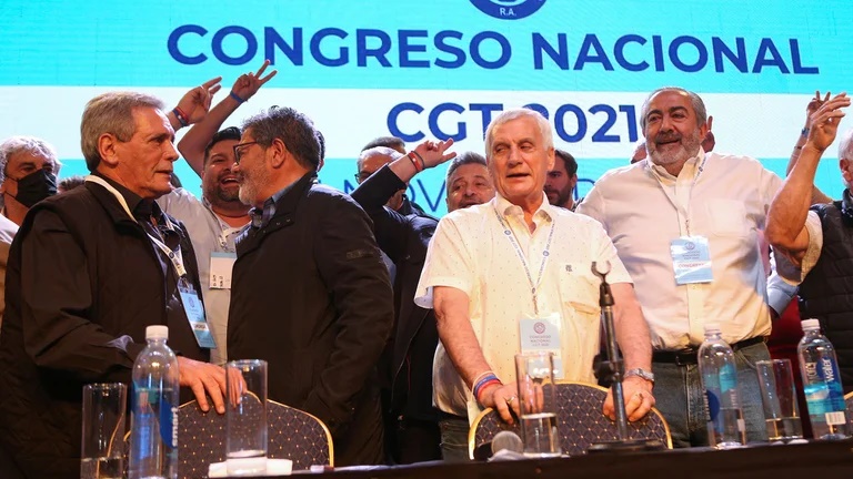 Reunión caliente de la  CGT, sin el  moyanismo y críticas al Gobierno
