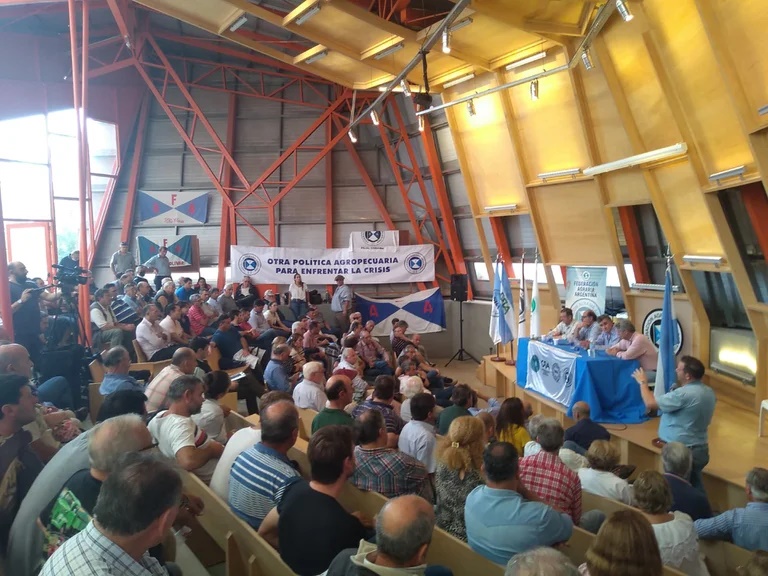 Retenciones:   Desmienten subas, pero siguen  las dudas sobre los impuestos  sobre la harina y el aceite de soja