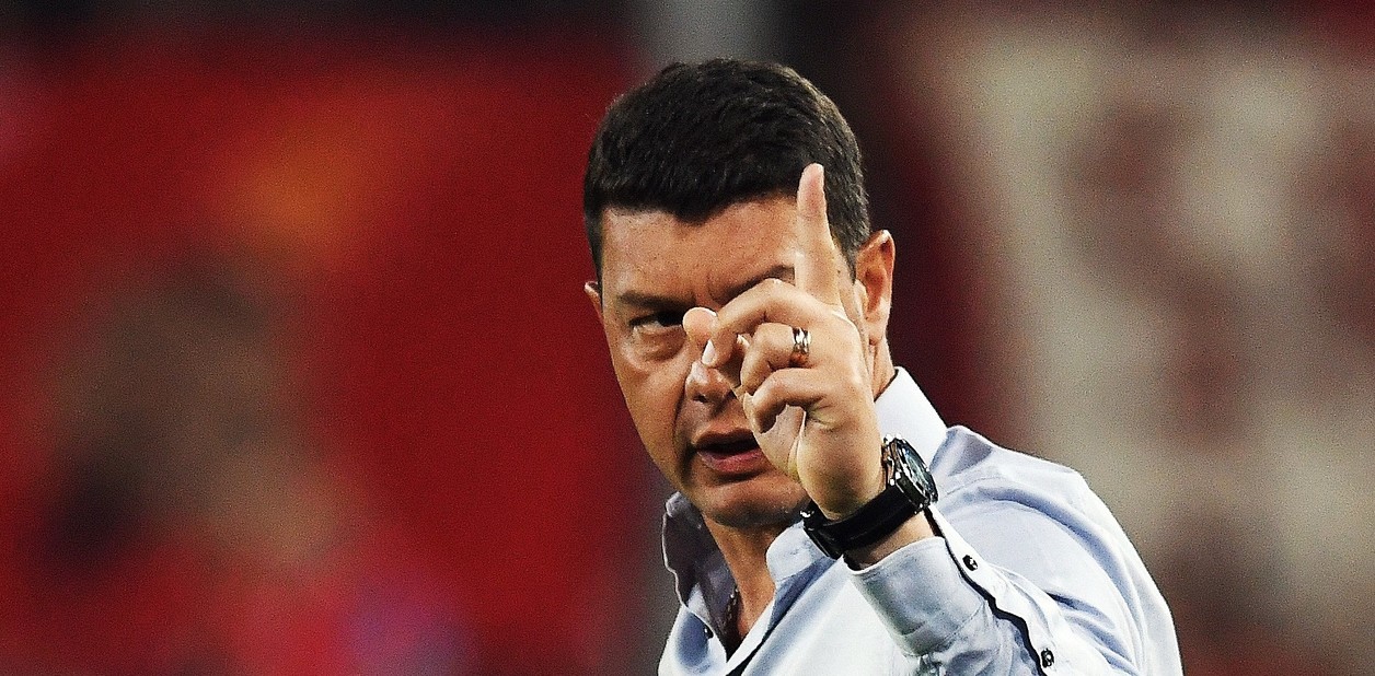 Battaglia apoyó la designación del árbitro Herrera  pero no quiere "equivocaciones en contra de Boca"