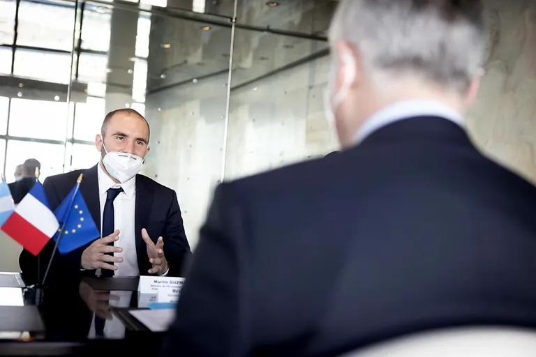 Argentina acordó con Club de París extensión de entendimiento y aval financiero para acuerdo con FMI