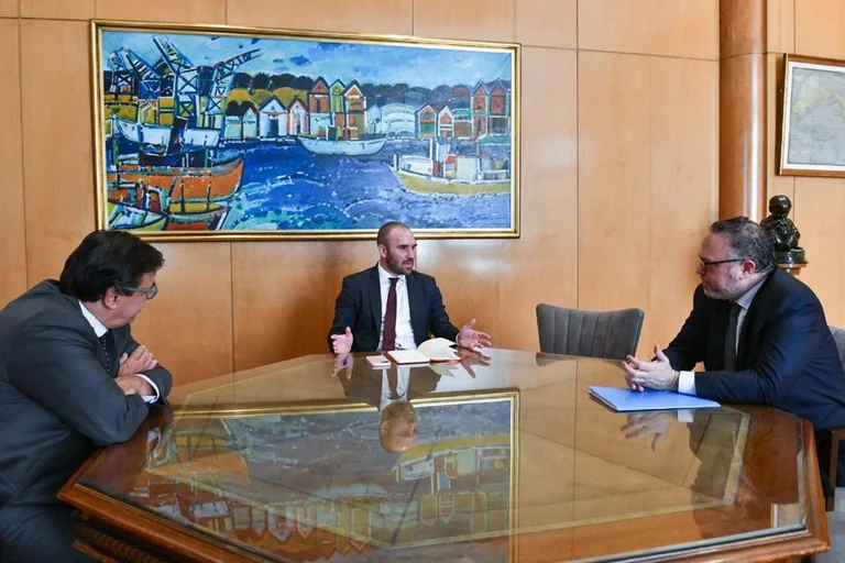 El Gobierno descarta la proyección acordada con el FMI y busca que la inflación no salte más de 60%