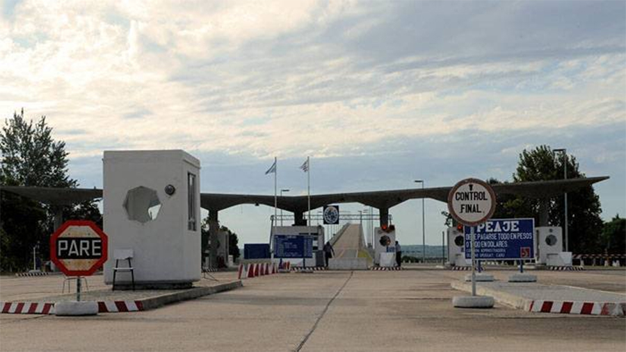 CARU informó cómo tramitar los pases vecinales para los puentes internacionales