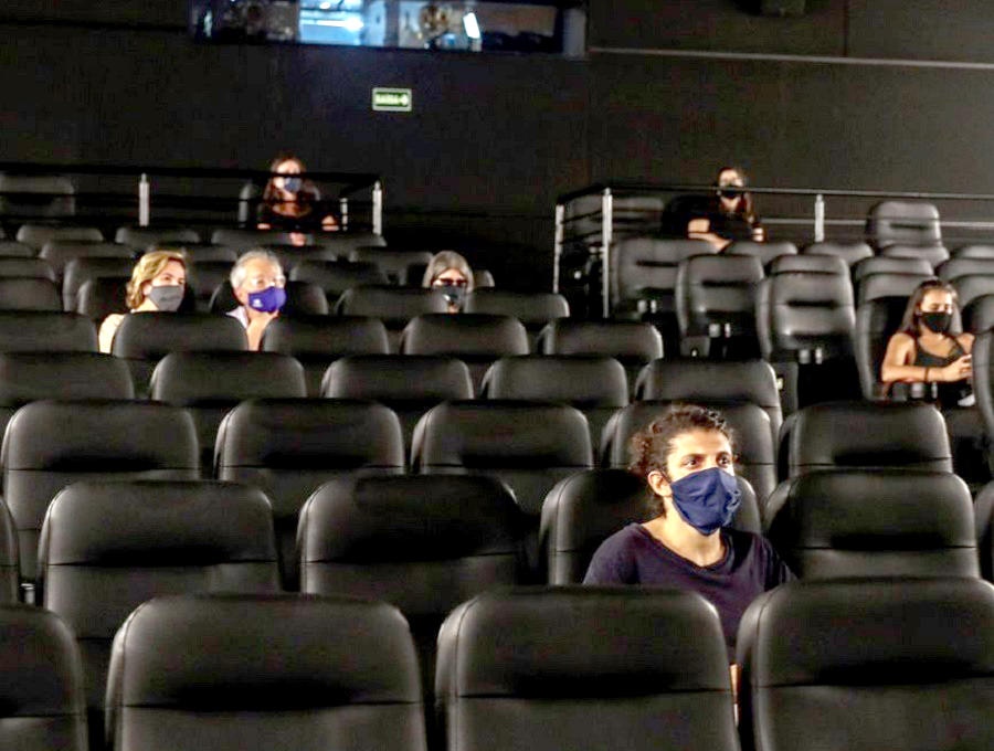 Menos espectadores en cines, más diarios y 10.500 parajes, una radiografía de la Argentina actual