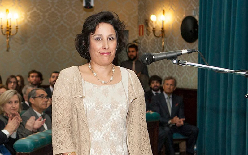 Experta en Inteligencia Artificial ocupa silla en la RAE: "La IA puede ayudar a estudiar la lengua"