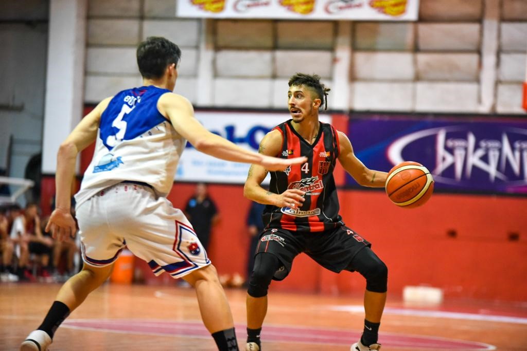 Central logró un trabajoso triunfo sobre Olimpia y sueña con meterse en los playoffs