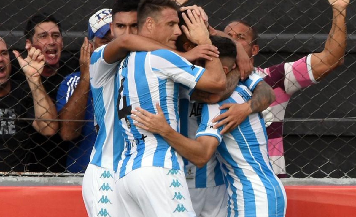 Racing venció a Patronato y logró el récord histórico de triunfos consecutivos