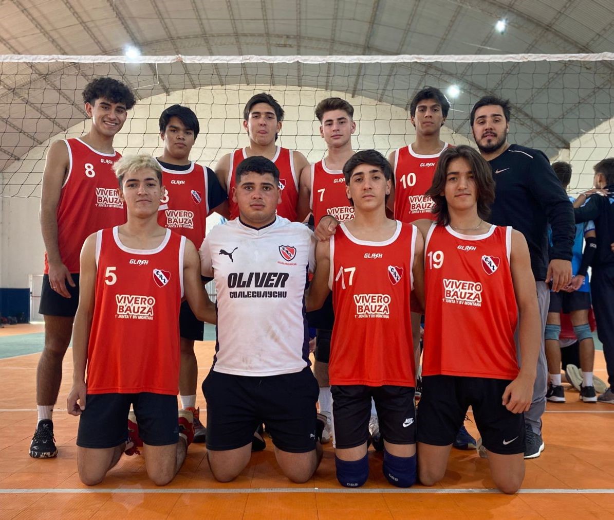 Independiente y  Racing arrancaron a paso firme la Liga Provincial Sub 18