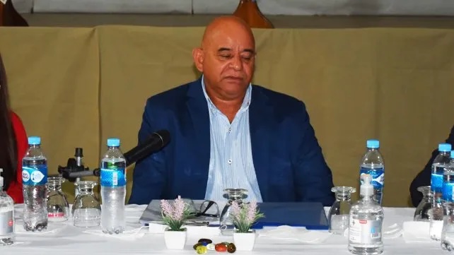 Extendieron la prisión domiciliaria  al intendente de Gilbert