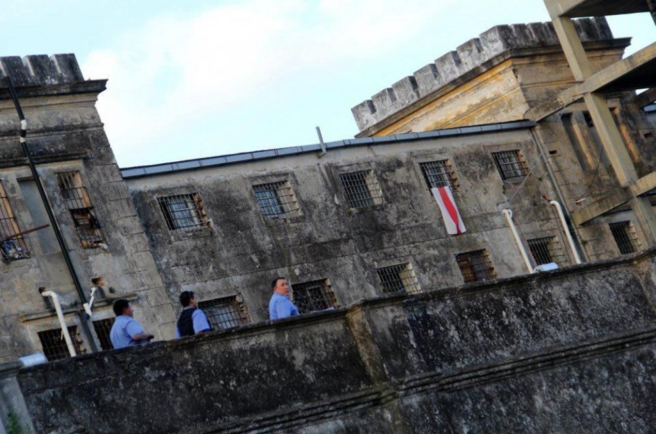 Drástica medida de protesta de un interno de la up2