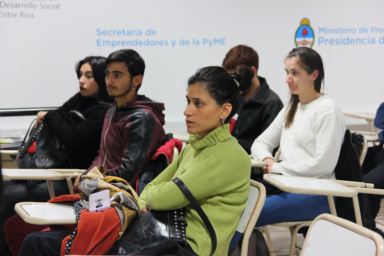 Presentaron el Programa Jóvenes Emprendedores 
