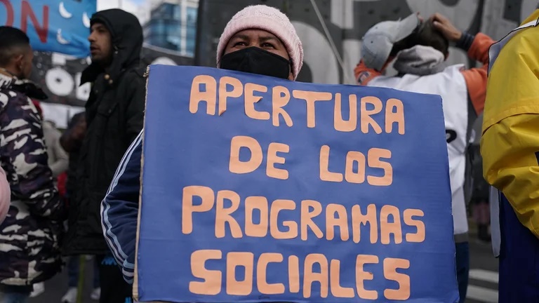 Proponen cárcel efectiva para quienes manejen planes sociales y extorsionen a beneficiarios