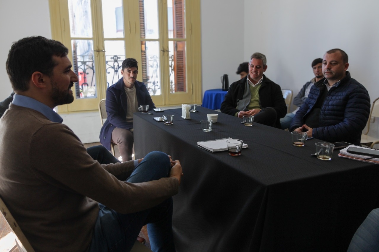 Vecinalistas y partidos municipales piden  que se implemente la Boleta Única