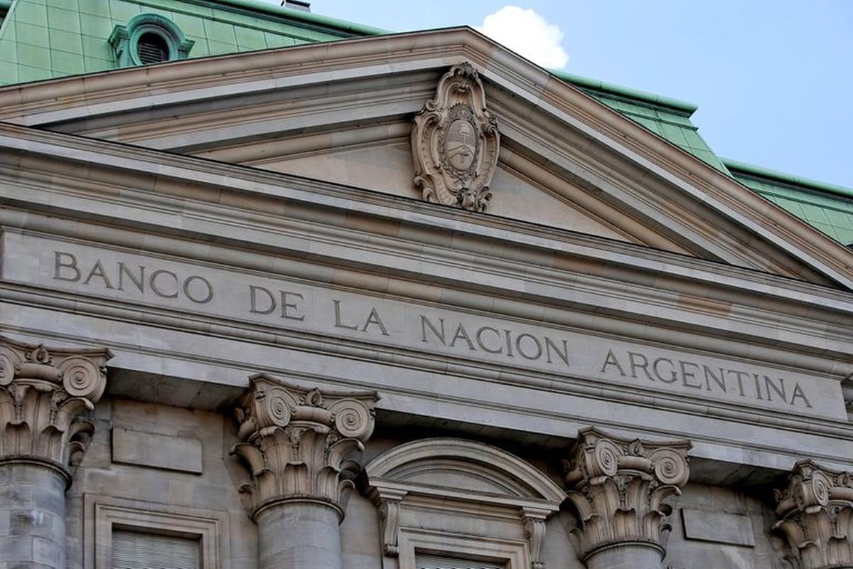 El Banco Central subió cinco puntos  la tasa de interés para plazos fijos hasta el 53% anual