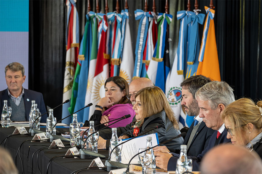 El Consejo Federal de Educación acordó extender la jornada en las escuelas primarias