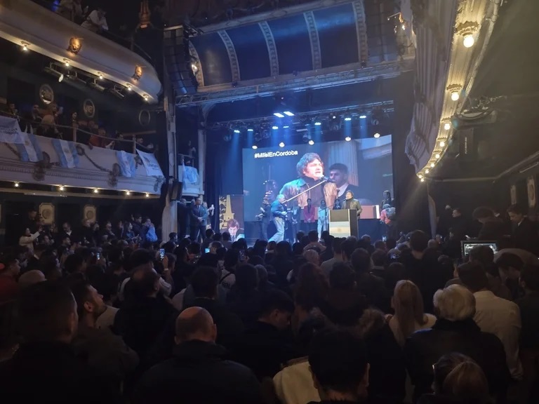 Interna libertaria: Desde Córdoba,  Milei apuntó contra los que “se dedican a tirar piedras desde la propia tribuna”