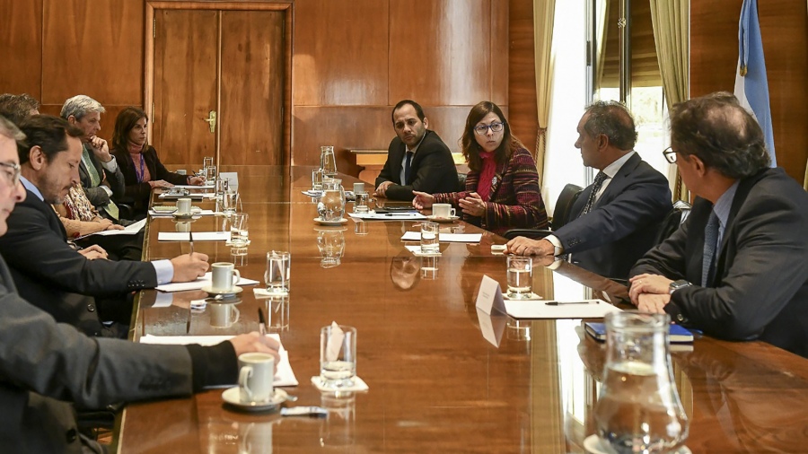 Batakis, Scioli y Pesce se reunieron con las alimenticias sobre los precios