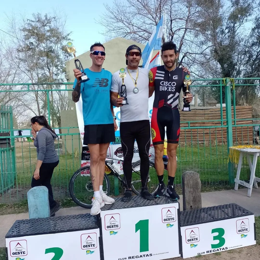 Palacios, Viollaz y Aranda ganaron el Tría Aventura 2022