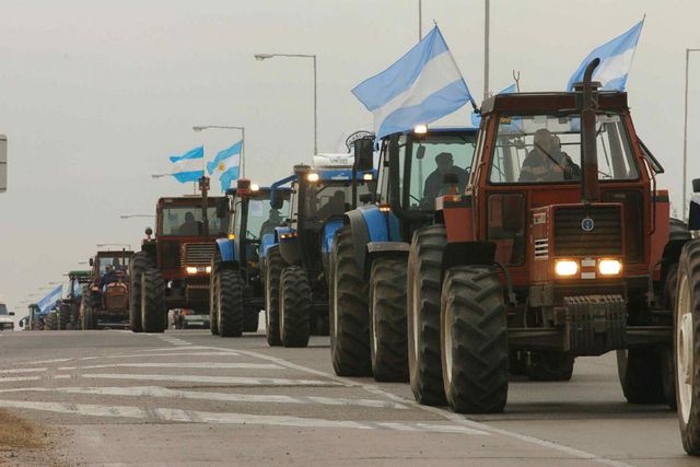 La Mesa de Enlace realizará hoy una  jornada de protesta con cese de comercialización