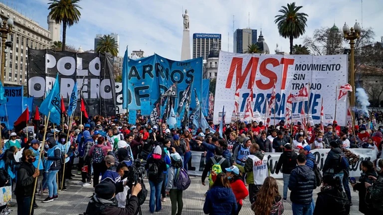 El Gobierno aseguró que “se cerró  el cupo” de planes sociales y pidió  a los piqueteros “tranquilidad”