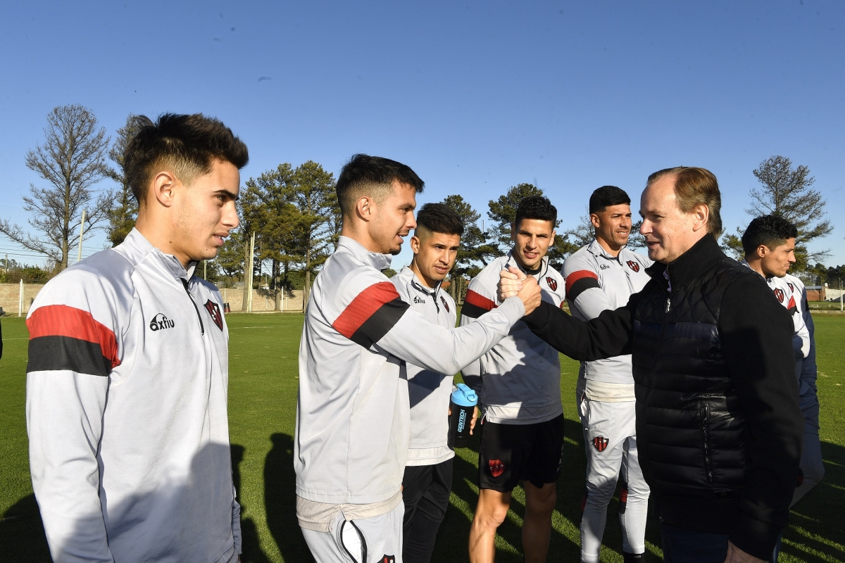 Bordet visitó al plantel de Patronato y se solidarizó tras incidentes en Floresta