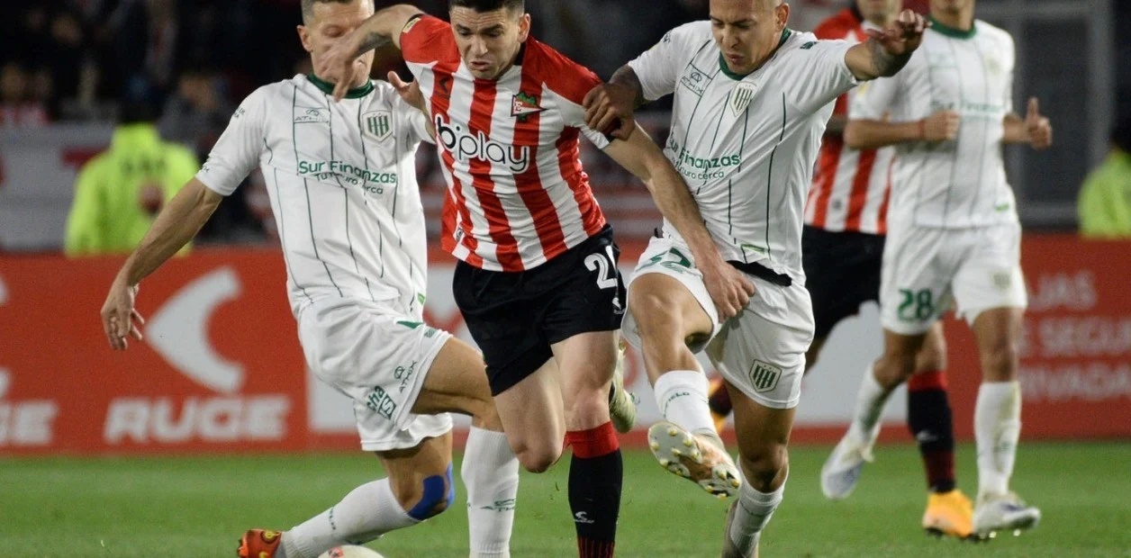 Copa Libertadores: Estudiantes visita a  Paranaense en busca  de las semifinales
