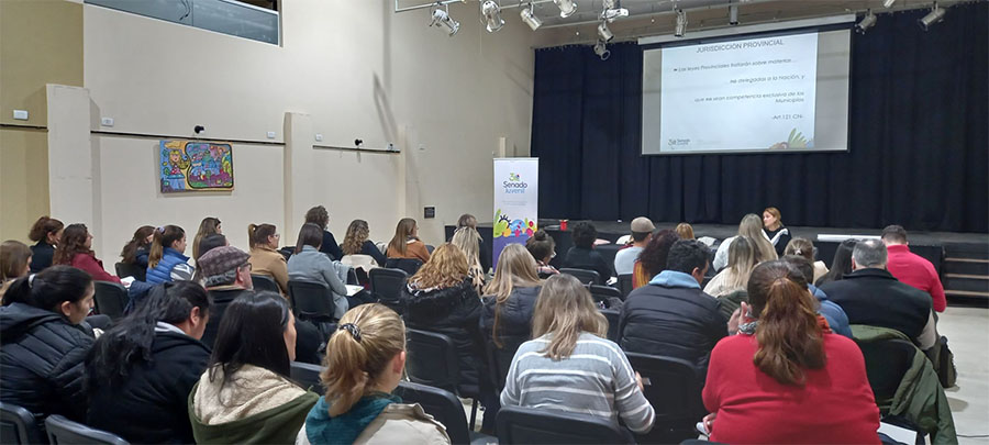 Senado Juvenil: se capacitaron docentes del Departamento de Gualeguaychú