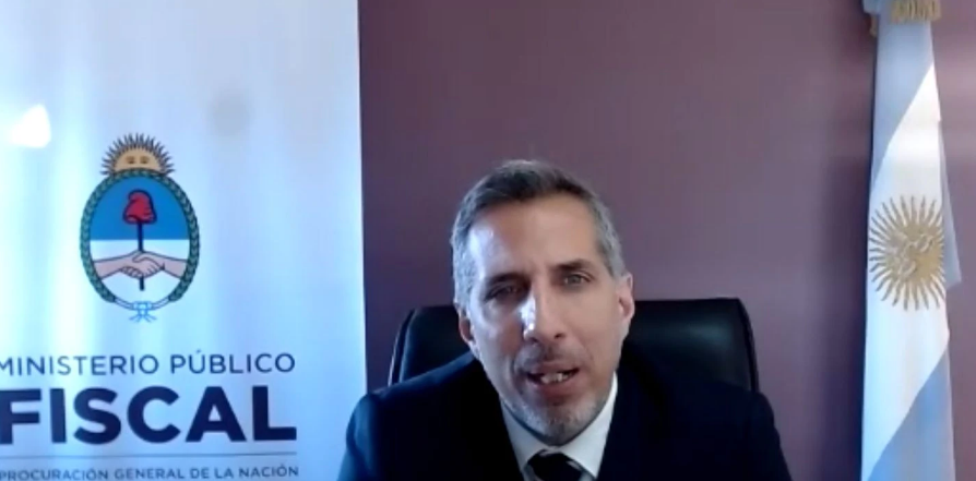 La fiscalía afirmó que "se montó un aparato ilegal" para direccionar licitaciones