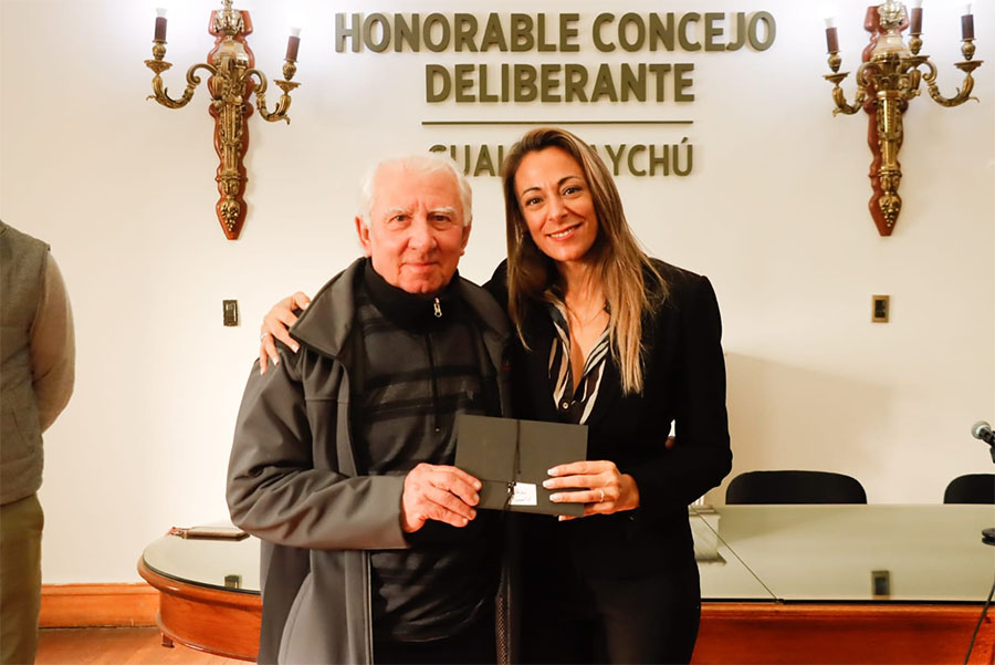 Los frentes de los hogares de los héroes de Malvinas tendrán una placa de reconocimiento