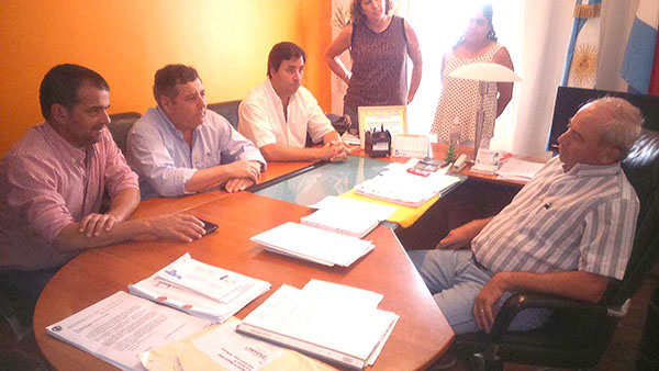 De Ángeli, Mattiauda y Kneeteman visitaron Larroque y Carbó