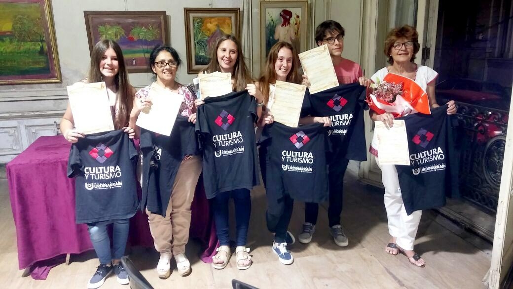 Distinguen al Taller  Municipal de Escritura  de Urdinarrain