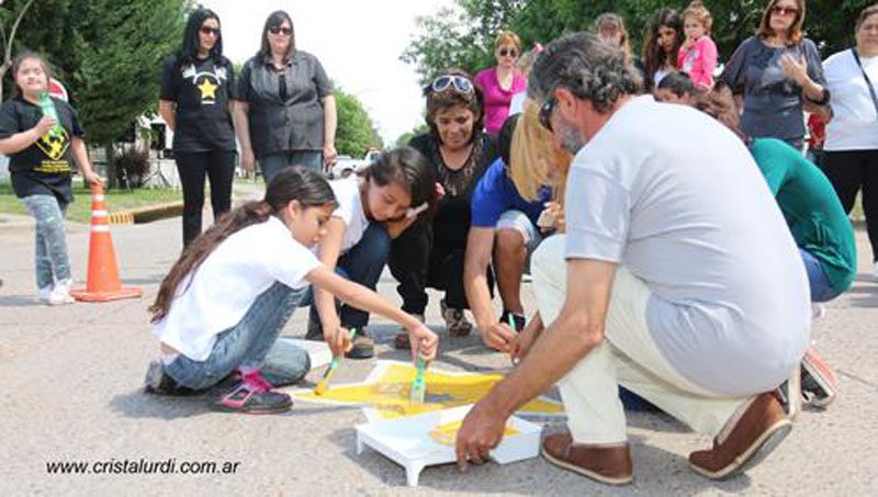 En Urdinarrain pintaron  una Estrella Amarilla