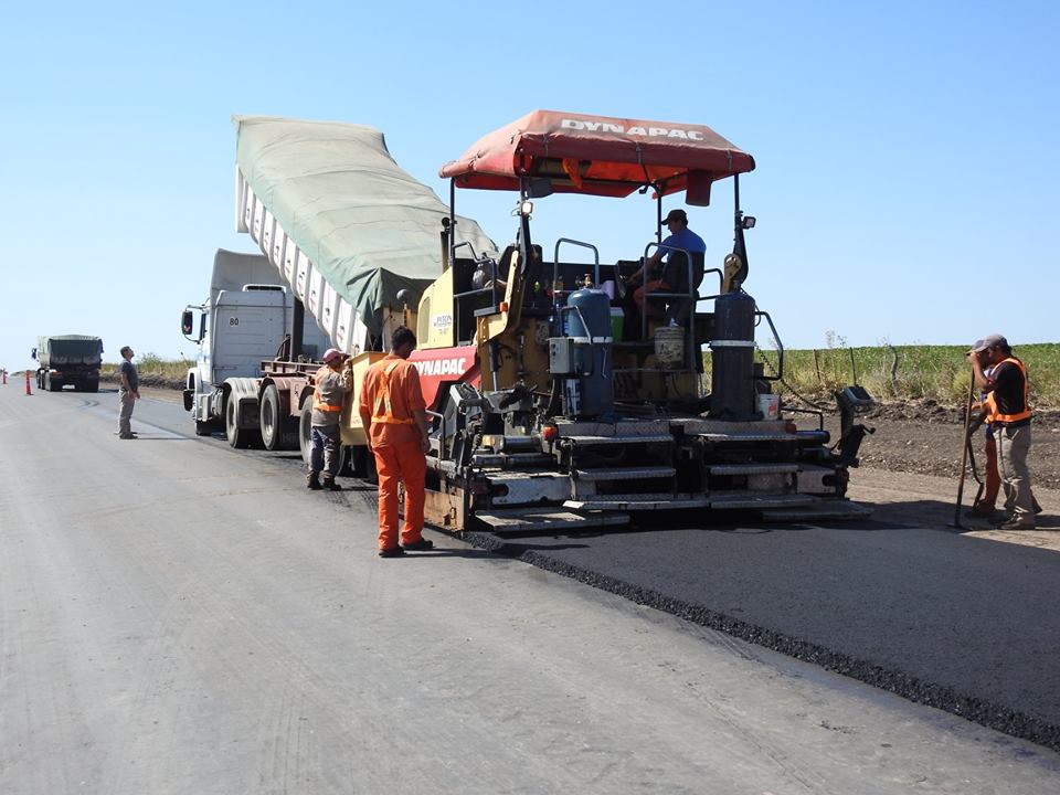 Avanza la  obra del acceso  asfaltado a Aldea  San Antonio
