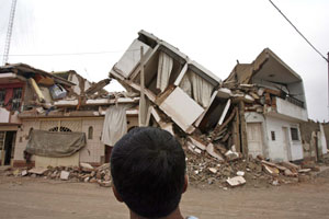 Perú: descartan hallar   más sobrevivientes  en la iglesia de Pisco