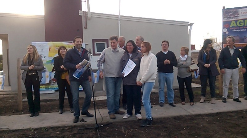 Fueron inauguradas las 16 viviendas docentes en Larroque 