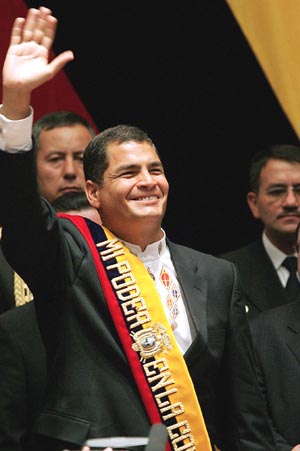 Rafael Correa asumió como nuevo presidente