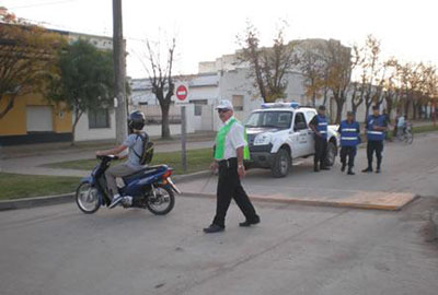 Continúan los operativos de tránsito en calles de Larroque