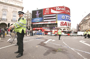 Policía inglesa desactivó  dos coche bomba en  pleno centro de Londres