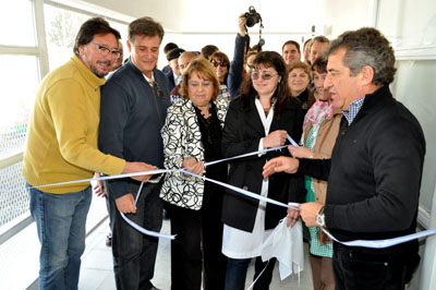 El gobernador entregó viviendas e inauguró un jardín en Larroque
