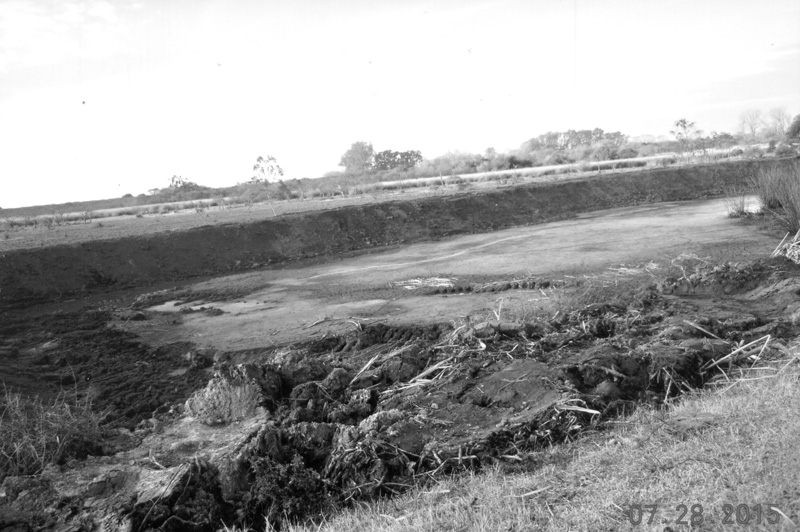 Denuncian que en Pueblo Belgrano vaciaron la laguna sanitaria y volcaron las aguas servidas al río
