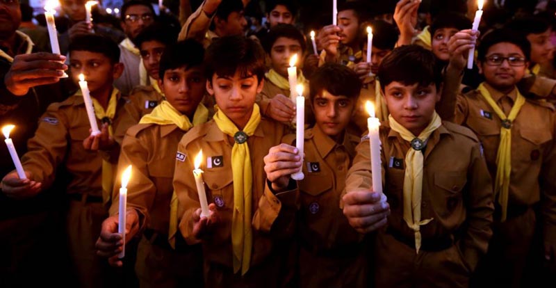 En recuerdo de las víctimas de Peshawar  