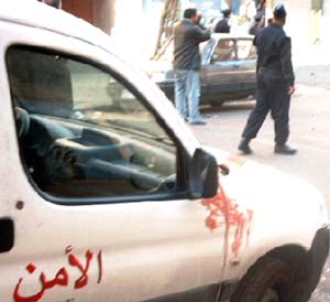 Marruecos: Mueren 4  kamikazes y un policía