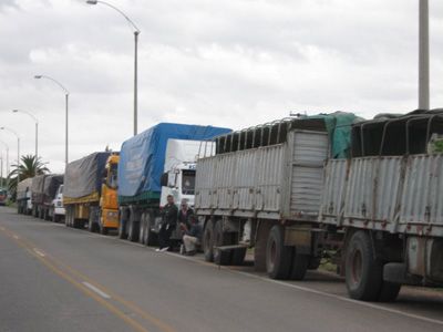 Vialidad multó a dos camiones excedidos de peso en la ruta provincial 16