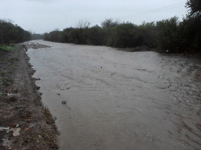 Irazusta está aislada y en alerta por inundación