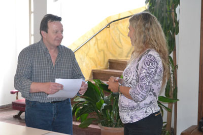 El Ministerio de la Producción entregó aportes apicultores 