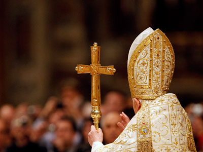 Benedicto XVI pidió "reavivar una fe que instaure un nuevo humanismo"