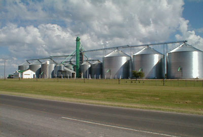 Benedetti dijo que “fue una maniobra de prensa” la noticia del crédito  a su empresa