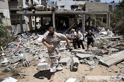  Crecen los muertos y desplazados en Gaza en un día de treguas truncas